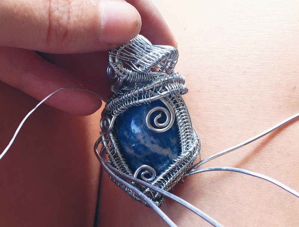 Things to know about how to wire wrap a stone?